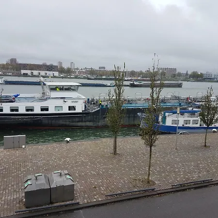 Sewdien's Maashaven *