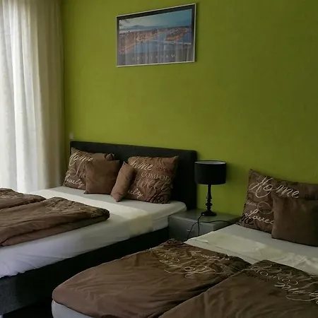 Sewdien's Maashaven Apartment *