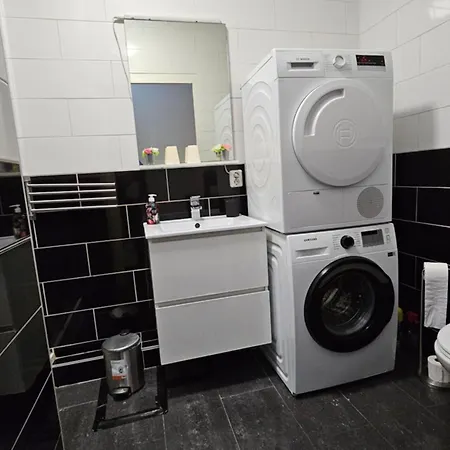 Sewdien's Maashaven Apartament *