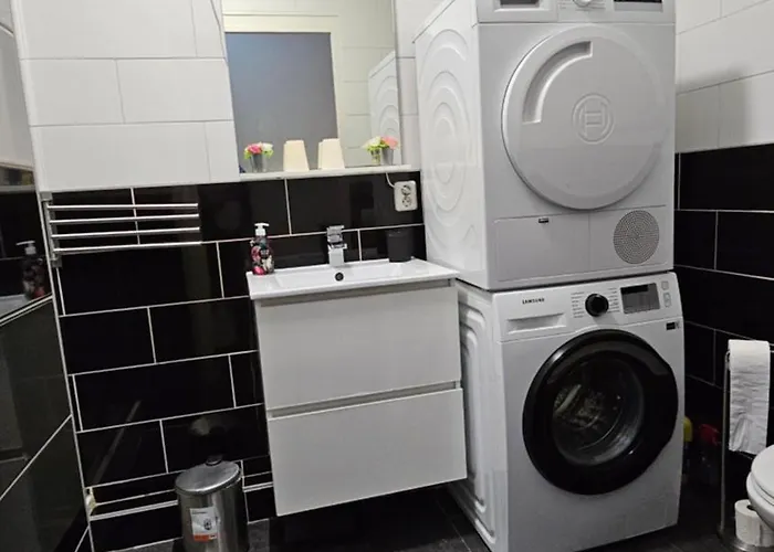 Sewdien's Maashaven Apartment *