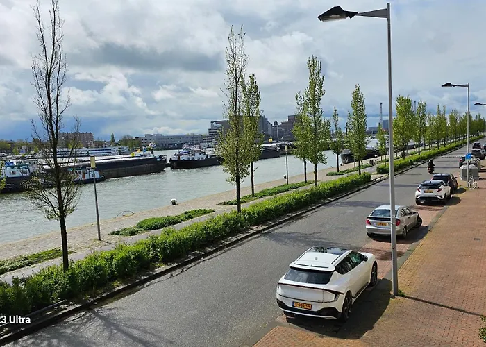 Апартаменты Sewdien's Maashaven *