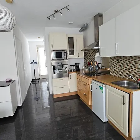 Apartment Sewdien's Maashaven